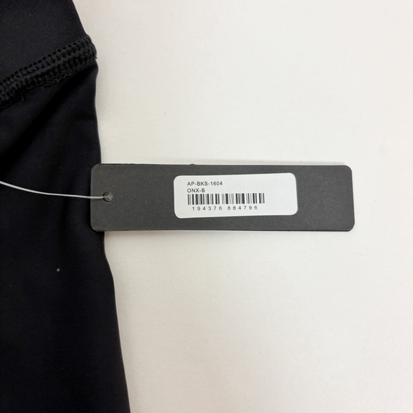 SKIMS Performance High Waisted Bike Shorts in Onyx Size S - Picture 5 of 11